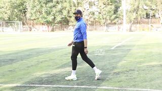 Celebrity in Expensive Cars Arrive for Football Practice Juhu | Adar jain, Abhishek Bachchan