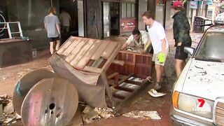 Beach alerts issued after Sydney flood - March 2022 | 7NEWS