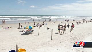 Spring breakers descend on Daytona Beach