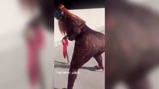 Masked Girl Twerk