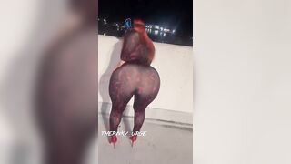 Masked Girl Twerk