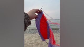 World wide knitting on the beach in Michigan #knitting #labienaimee