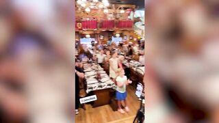 Competitive eater demolishes Texas 72oz steak challenge