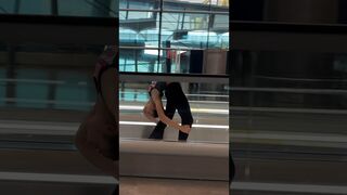 RACING AT THE AIRPORT! #libertybarros #themostflexiblegirlintheworld #flexible #funny #airport