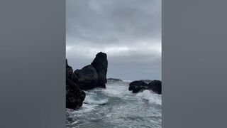 I found a hidden beach on the Oregon Coast #oregoncoast #oregon #naturevibes #naturevideography