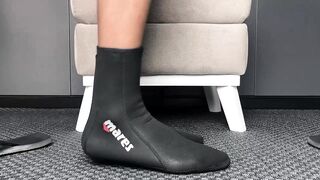 Mares Neoprene Diving Socks Try On Haul | Men Try Footwear!