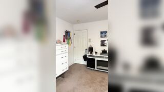 Giving you the “deaf knock” ???? (TikTok): Lizzytharris