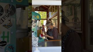 post-beach shave ice stop ????????Monsarrat Shave Ice #monserratshaveice #hawaii #oahu #food #shorts