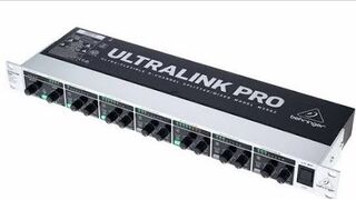 Behringer MX 882 Pro Ultra-Flexible 8 Channel Splitter/Mixer.