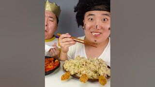 Spicy Noodle Challenge | King and beggar's fun spicy fried chicken ASMR MUKBANG #shorts