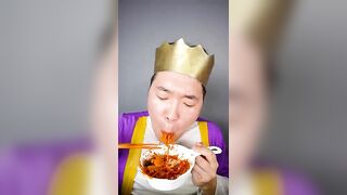 Spicy Noodle Challenge | King and beggar's fun spicy fried chicken ASMR MUKBANG #shorts