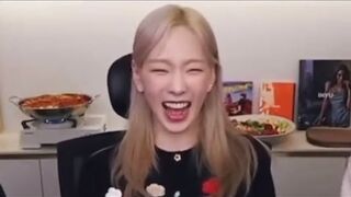 TAEYEON LAUGHING COMPILATION