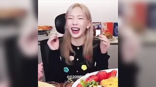 TAEYEON LAUGHING COMPILATION