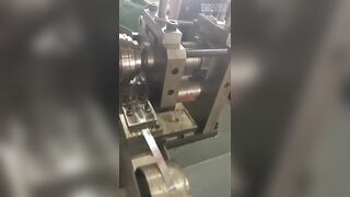 Single square lock flexible hose making machine