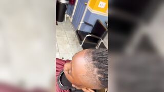 Which celebrity’s son is this ????????????‍♂️????????‍♂️???????????????????????? #viral #barber #thecelebrity #shorts