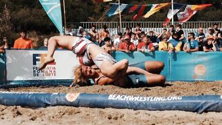 Golden Beach Wrestling Girls in Constanta