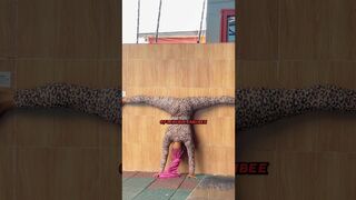 Flexibility flow … Amazing Split ???? #art #wow #split #yoga #flexible