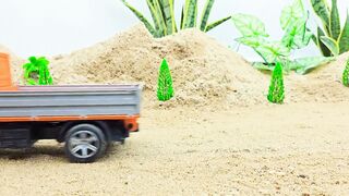 Compilation of excavator dump truck and tractor playing in the sand - Toy car story