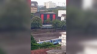 රුවක් ඇදෙනවා කවුදෝ එනවා | MARADANA RAILWAY STATION | மரதான புஹஇறத நிலயம் #travel #thuiya #sort