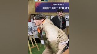 ATEEZ TWERKing #ateez #wooyoung #yunho #yeosang #san #hongjoong #seonghwa #jongho #twerk #shorts