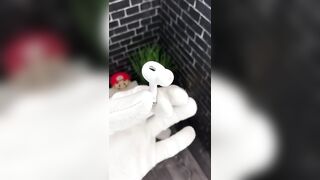 Чёрные точки ???? #airpods #наушники #shot #tiktok