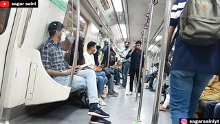 अरे बप्पा रे! Funny Prank In Metro ????। Epic Public Reaction ????। Metro Prank। Sagar Saini