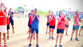 रनिंग च्या आधी हे स्ट्रेचिंग करा // stretching exercise before running by Toss100