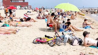 Beach Nova Icaria/Barcelona beach walk