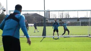 What a shot!! | Training games in the sun  ☀️ ???? | Man City Training