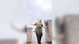 Pee Loon????????#dancedbystuntgirl #explore #biharigirl #patna #dance #flexible #easysteps #shorts