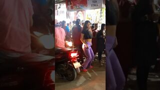 Chammak Challo ???? Crazy Dance Challenge in Public #shorts #youtubeshorts #challenge