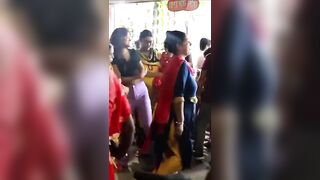 Chammak Challo ???? Crazy Dance Challenge in Public #shorts #youtubeshorts #challenge