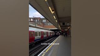 London Underground Railway #travel #random #londonlifestyle #shorts