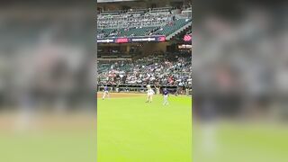 ATL Braves Blooper Stretching W/ Cubs Players