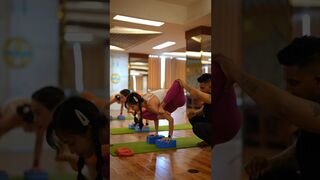 Hip opening & arm balancing on blocks #handstand #handstands #handstandpractice #yogavietnam #yoga