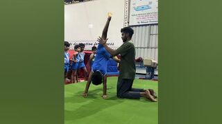 Handstand hold Training #gymastics #sport #strength #flexible #flip #like #share