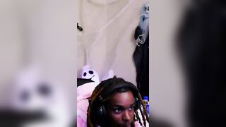 CHAT RATHER WATCH ME TWERK THAN PLAY A GAME #funny #livestream