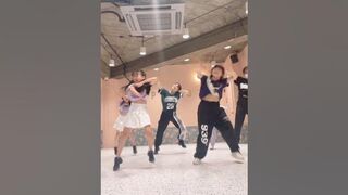 KPOPダンスレッスン????詳細はInstagram@kaedekawamura_danceからチェック✅ - 河村楓 #shorts