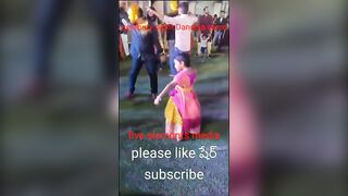 # little baby dance with celebrity Dandiya event/ ఈ చిన్నారి డాన్స్ ఎంత బాగుందో.. షేర్ లైక్ కామెంట్