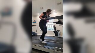 #shorts || Treadmill Workout With Weightlifting #dance #strengthening #fitness #pulls #stretching