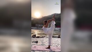 Yoga Asana at my favourite place- Rishikesh | Yoga with Urmi Pandya