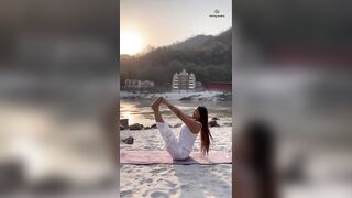 Yoga Asana at my favourite place- Rishikesh | Yoga with Urmi Pandya