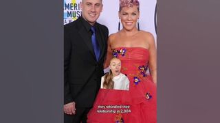 PINK and Carey at it again ???? #celebrity #helloprenup #pink #celebritynews #divorce #prenuptial