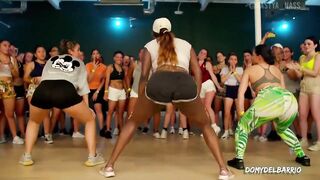 Ponteme En 4 - DomyDelBarrio Dembow Twerk