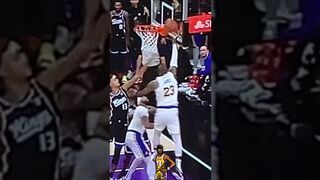 LEBRON JAMES TRAVEL? ???????? LAKERS VS KINGS #basketball