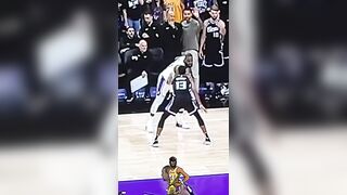 LEBRON JAMES TRAVEL? ???????? LAKERS VS KINGS #basketball