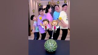 ????spoon Throwing on the watermelon challenge game.??????#shorts #games #facts #challenge #viral