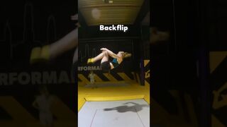 Kann ich meiner SCHWESTER einen BACKFLIP BEIBRINGEN? #turnen #challenge #funny #trampolin #backflip