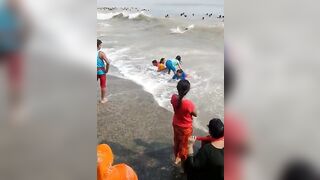 Digha ????️ দীঘা কালিমাখা জলোচ্ছ্বাস ???????? #digha #viral #beach #waves #shorts