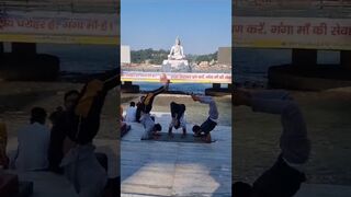 rishikesh yoga Demonstration???? #ytshort #ytviral #yoga #yogapractice #viral #yogaexercise #yogapose